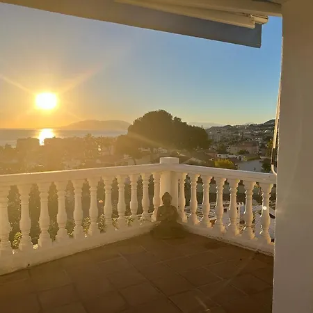 Yoga House Holiday home Torre de Benagalbon